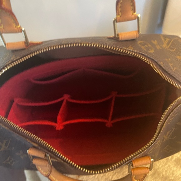 Louis Vuitton Speedy 30 Monogram Boston Bag -Excellent
Condition - Picture 5 of 17